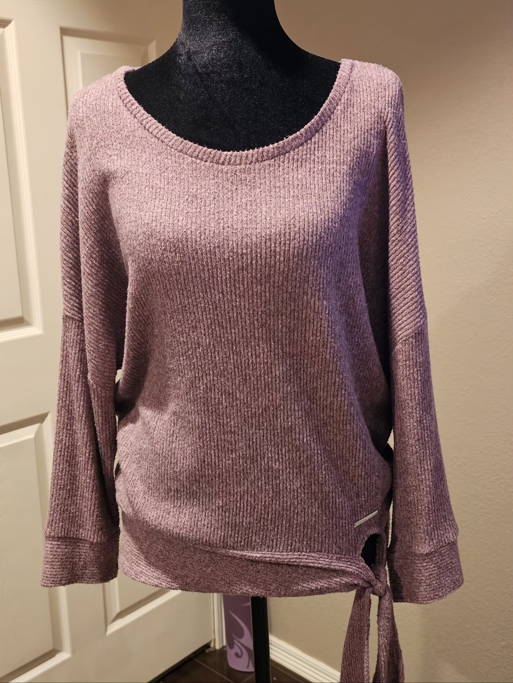Adrienne Vittadini Mauve Scoop-Neck Tie-Hem Sweater